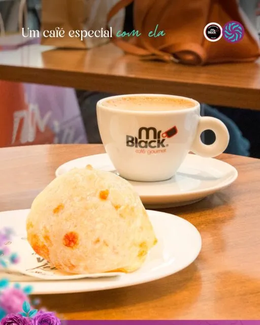 Momentos simples também podem ser os mais especiais Um almoço para aproveitar juntos e um café para continuar a conversa Pequenos encontros que fazem o dia ganhar ainda mais significado.Dia das Mães GV Shopping. Amor de quem sempre vive em você. @mistergrillgv @mrblackcafe#GVShopping #DiaDasMães #Experiência #VivaOGV